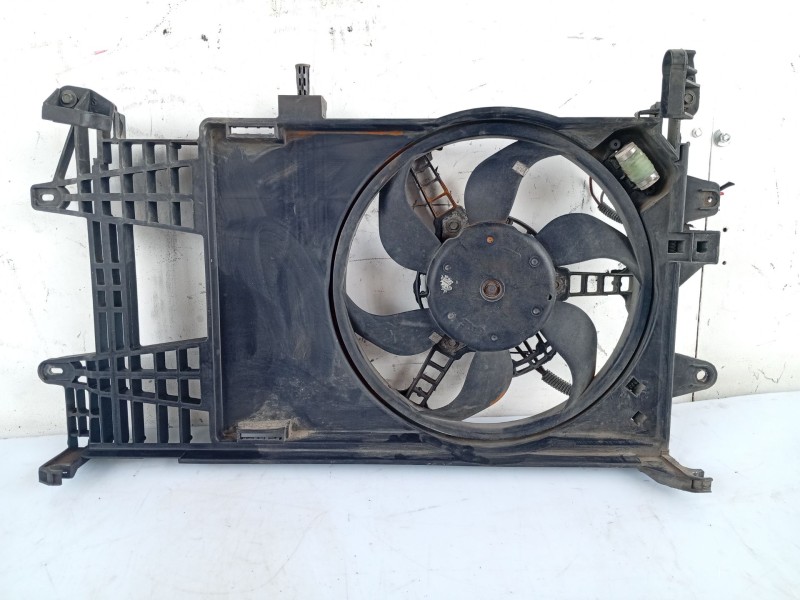 Recambio de electroventilador para lancia ypsilon (843_) 1.2 (843.axb1a) referencia OEM IAM 51738357 51738360 