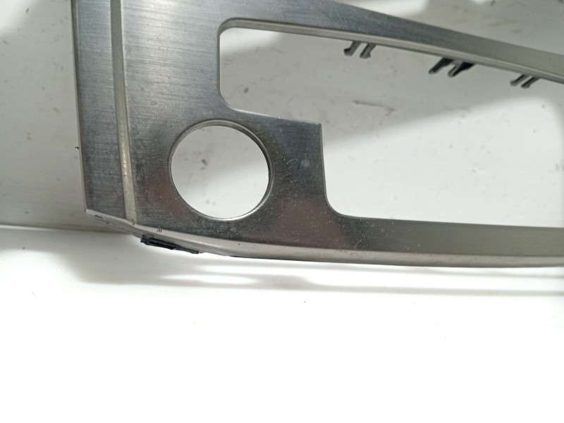 Recambio de moldura para ford mondeo iv sedán (ba7) 2.0 tdci referencia OEM IAM 7S7118522  