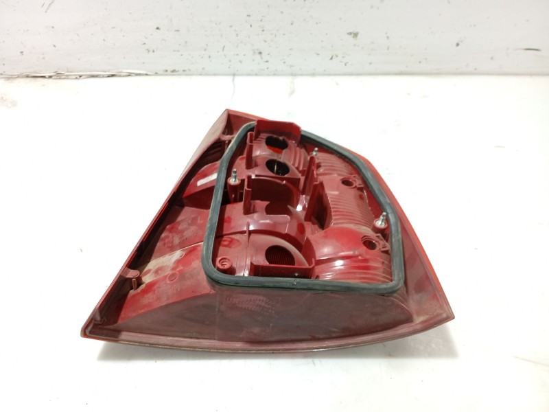 Recambio de piloto trasero izquierdo para skoda octavia berlina (1z3) referencia OEM IAM 1Z5945111A  