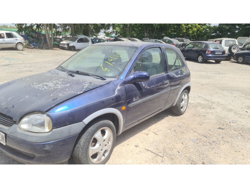 opel corsa b (s93) del año 2000