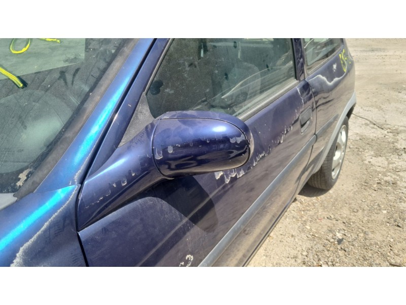 opel corsa b (s93) del año 2000