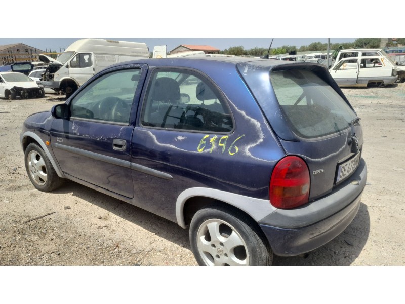 opel corsa b (s93) del año 2000