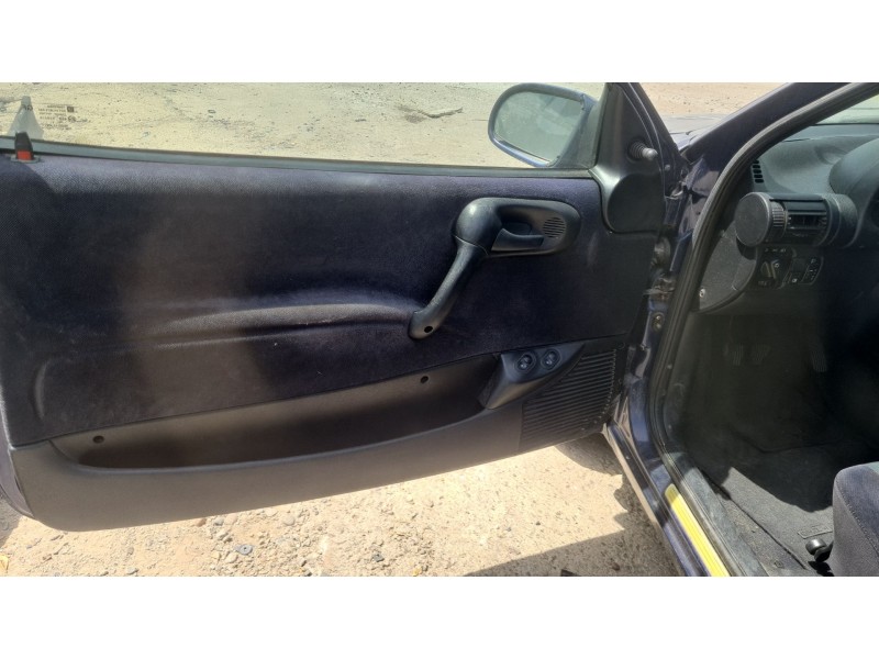 opel corsa b (s93) del año 2000