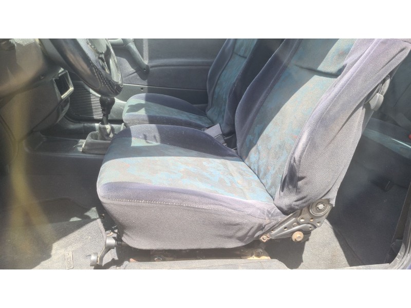 opel corsa b (s93) del año 2000