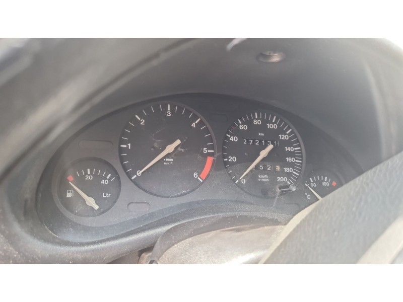 opel corsa b (s93) del año 2000