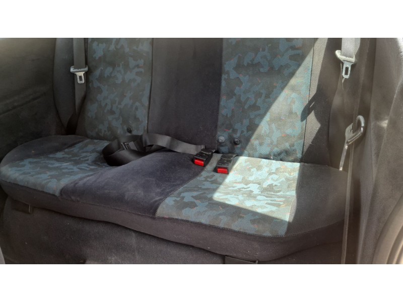 opel corsa b (s93) del año 2000