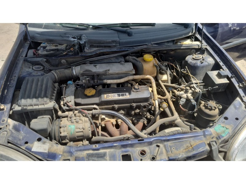 opel corsa b (s93) del año 2000