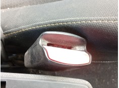 Recambio de anclaje cinturon delantero izquierdo para renault grand scénic iii (jz0/1_) 1.9 dci referencia OEM IAM 20012R  