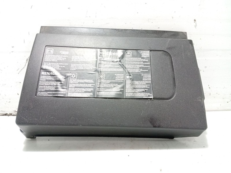 Recambio de moldura para renault grand scénic iii (jz0/1_) 1.9 dci referencia OEM IAM   