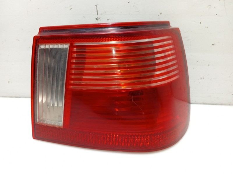 Recambio de piloto trasero derecho para seat ibiza ii (6k1) 1.9 tdi referencia OEM IAM 6K6945112G  