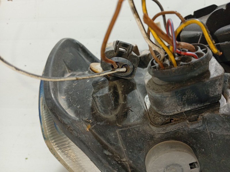 Recambio de faro izquierdo para seat ibiza ii (6k1) 1.9 tdi referencia OEM IAM 6K1941043A  