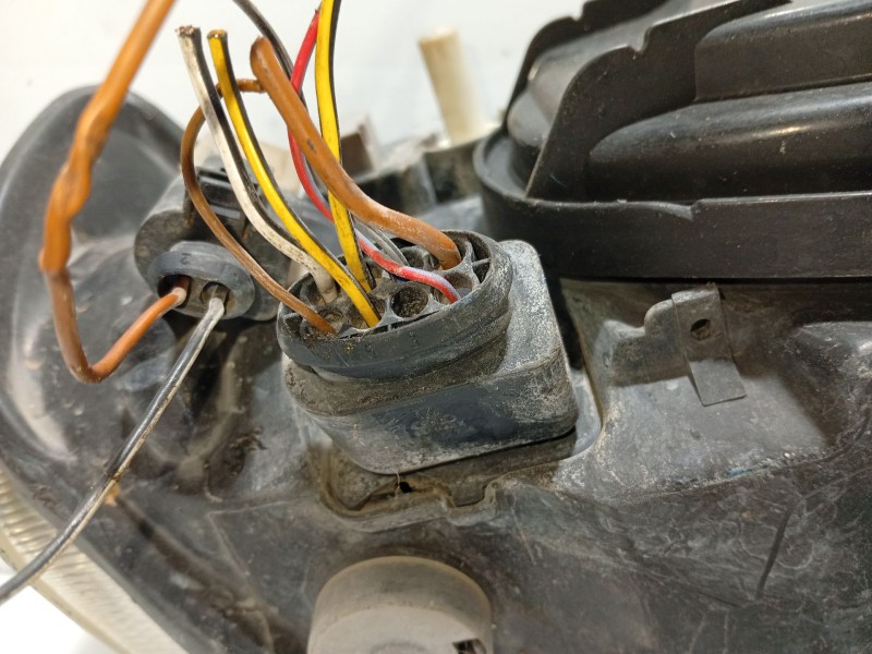 Recambio de faro izquierdo para seat ibiza ii (6k1) 1.9 tdi referencia OEM IAM 6K1941043A  