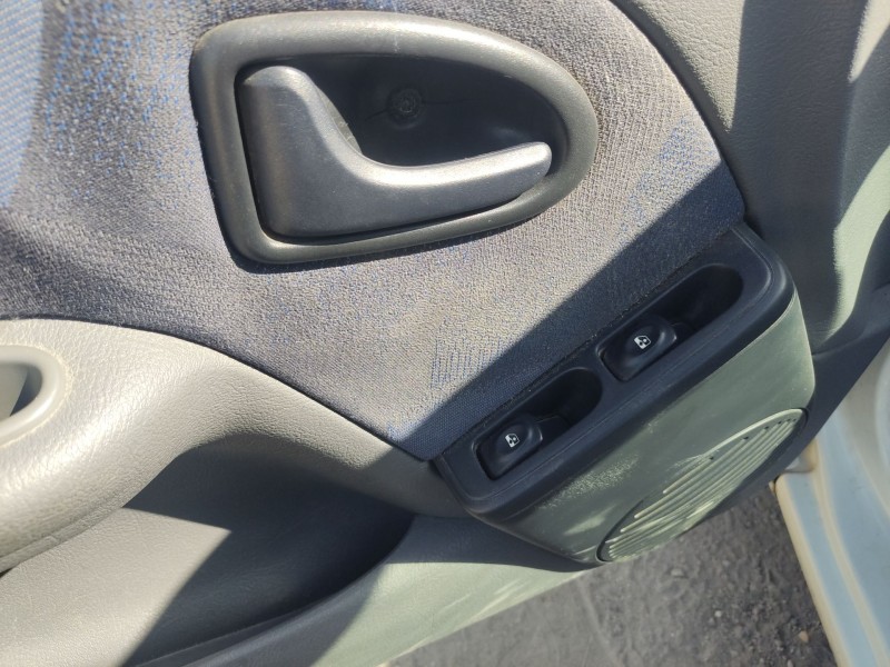 renault clio ii (bb_, cb_) del año 2000