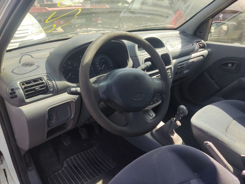 renault clio ii (bb_, cb_) del año 2000