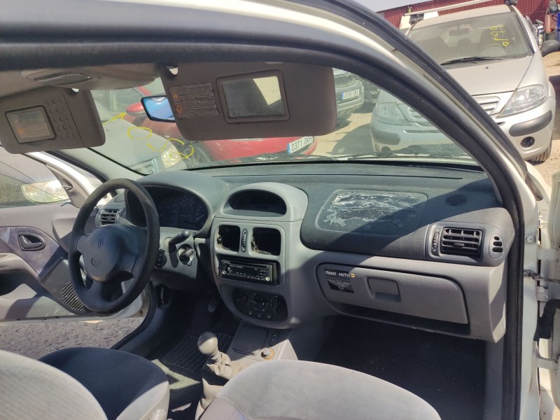 renault clio ii (bb_, cb_) del año 2000