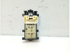 Recambio de mando elevalunas trasero izquierdo para toyota auris station wagon (_e18_) 1.8 hybrid (zwe186_) referencia OEM IAM 8 2