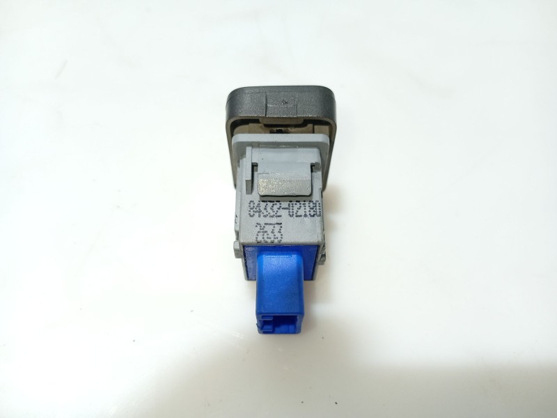 Recambio de warning para toyota auris station wagon (_e18_) 1.8 hybrid (zwe186_) referencia OEM IAM 8433202180  