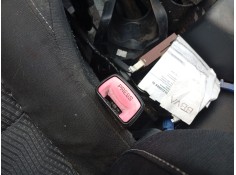 Recambio de enganche cinturon delantero izquierdo para toyota auris station wagon (_e18_) 1.8 hybrid (zwe186_) referencia OEM IA 2