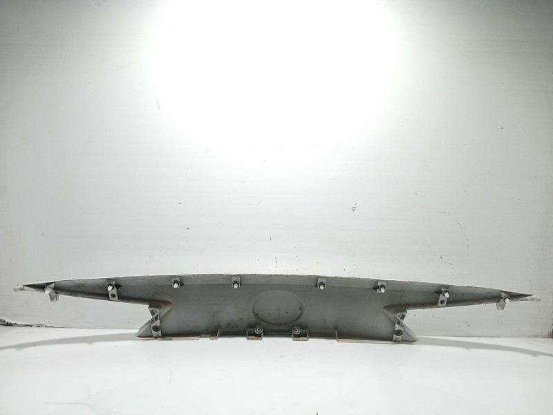 Recambio de moldura para toyota auris station wagon (_e18_) 1.8 hybrid (zwe186_) referencia OEM IAM 76811012830  