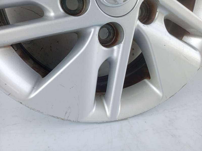 Recambio de llanta para toyota auris station wagon (_e18_) 1.8 hybrid (zwe186_) referencia OEM IAM 4261102E80  