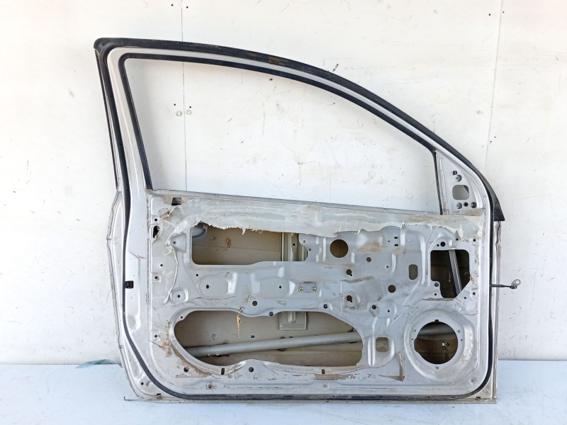 Recambio de puerta delantera izquierda para chevrolet aveo / kalos hatchback (t200) 1.2 referencia OEM IAM   