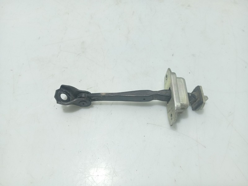 Recambio de retenedor puerta para renault kadjar (ha_, hl_) 1.6 dci 130 referencia OEM IAM   