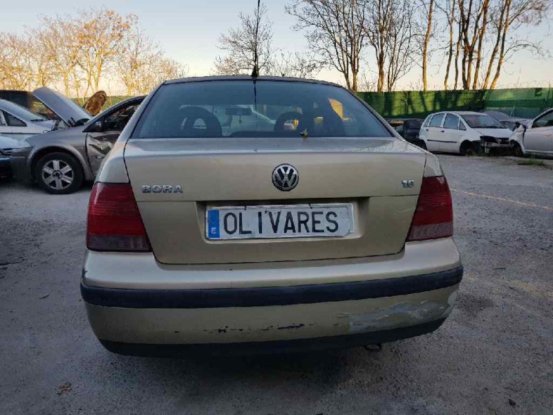 volkswagen bora berlina (1j2) conceptline   |   05.00 - 12.05 | 2000 - 2005 | 105 cv / 77 kw del año 2000