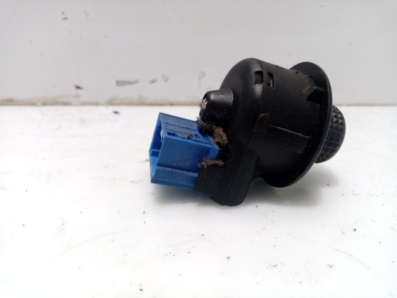 Recambio de mando retrovisor para citroën xsara picasso (n68) 2.0 hdi referencia OEM IAM 185526  