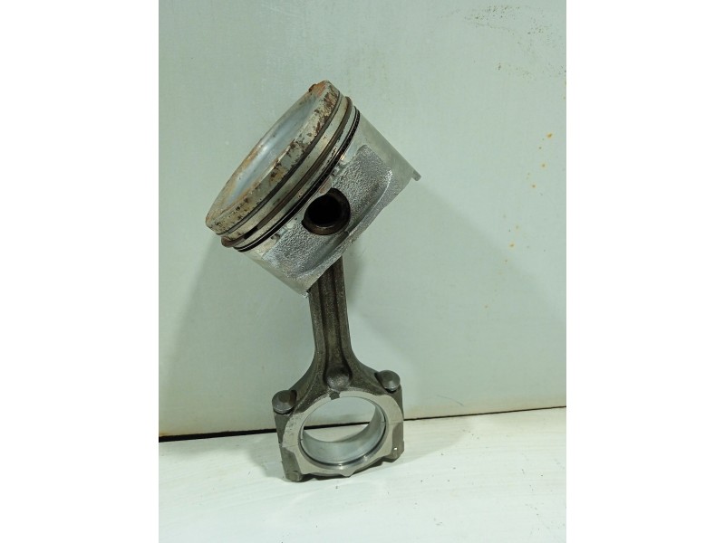 Recambio de biela para hyundai i10 i (pa) 1.1 referencia OEM IAM B05787  