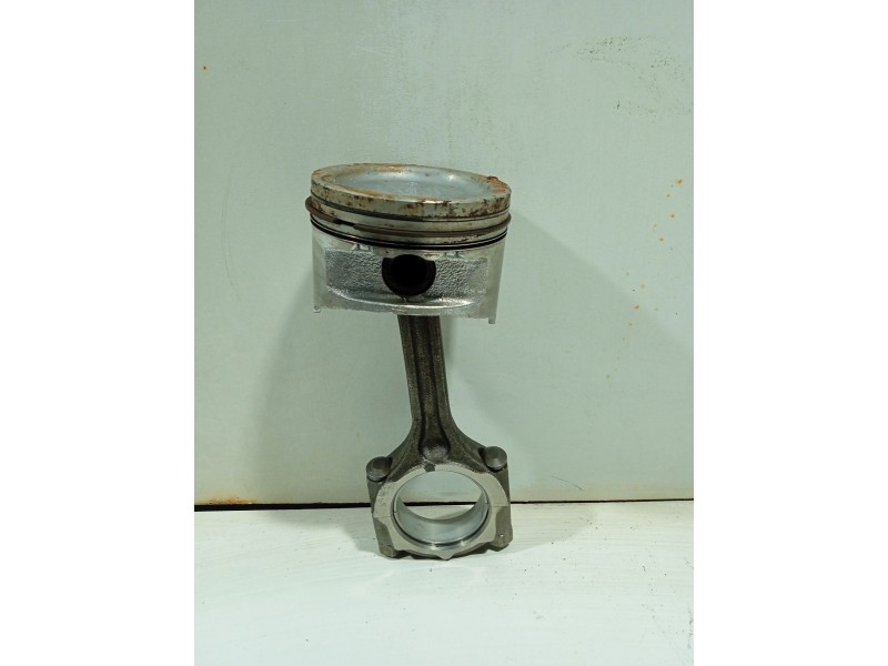 Recambio de biela para hyundai i10 i (pa) 1.1 referencia OEM IAM B05787  