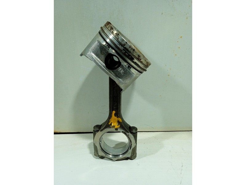 Recambio de biela para hyundai i10 i (pa) 1.1 referencia OEM IAM B05787  