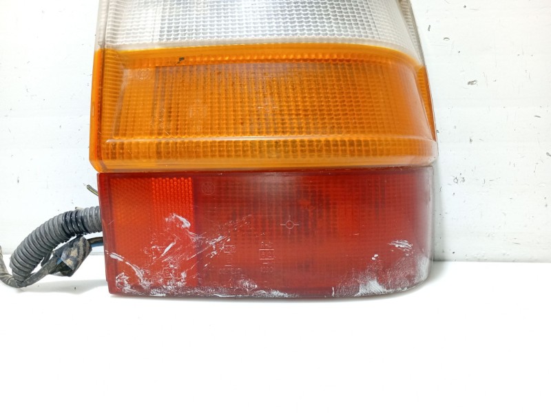 Recambio de piloto trasero derecho para renault 11 referencia OEM IAM 7701366557  