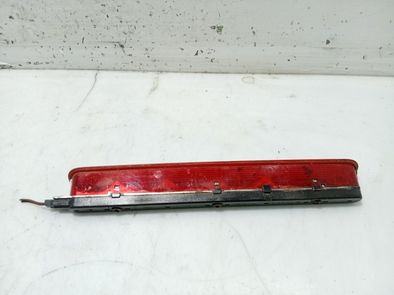 Recambio de luz central de freno para seat arosa (6h1) referencia OEM IAM 6H0945121  