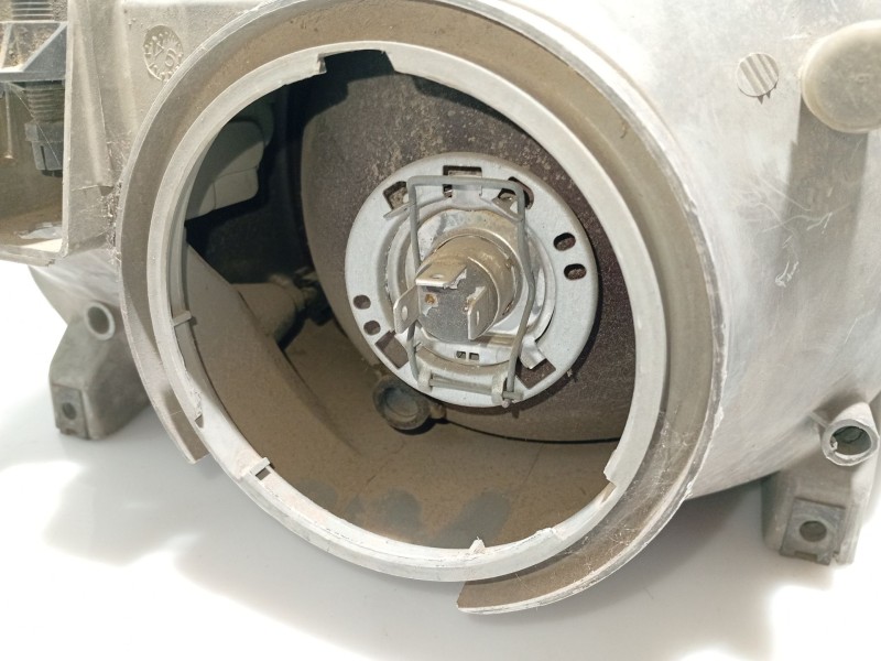 Recambio de faro izquierdo para renault 25 (b29) referencia OEM IAM 7700784191  063013