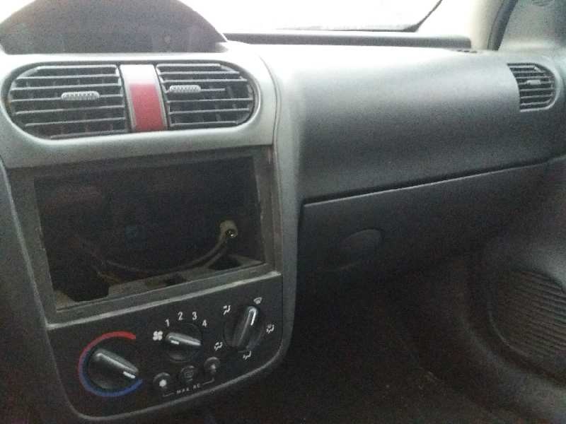 opel corsa c elegance   |   08.00 - 12.03 | 2000 - 2003 | 90 cv / 66 kw del año 2000