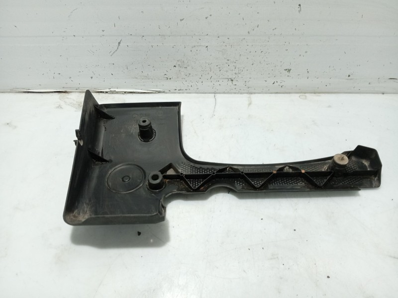 Recambio de tapa motor para seat arosa (6h1) referencia OEM IAM 030103935A  