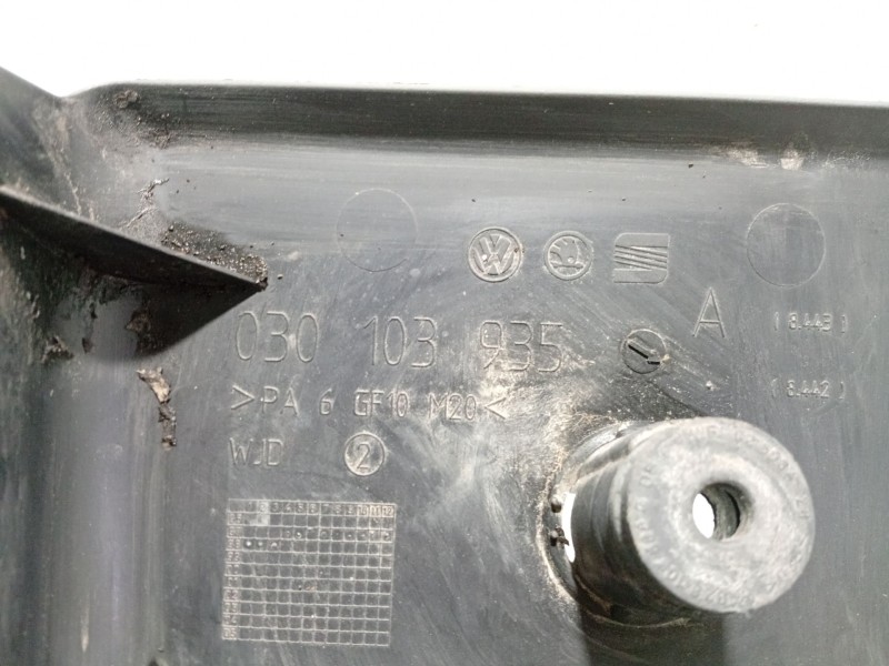 Recambio de tapa motor para seat arosa (6h1) referencia OEM IAM 030103935A  