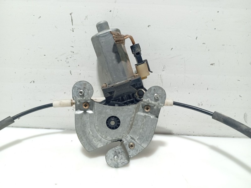 Recambio de elevalunas delantero derecho para renault megane i coupe fase 2 referencia OEM IAM 8200038152  