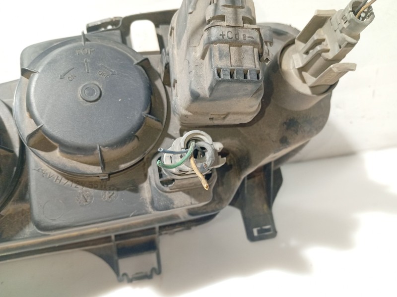 Recambio de faro derecho para renault megane i coupe fase 2 referencia OEM IAM 7701040688  