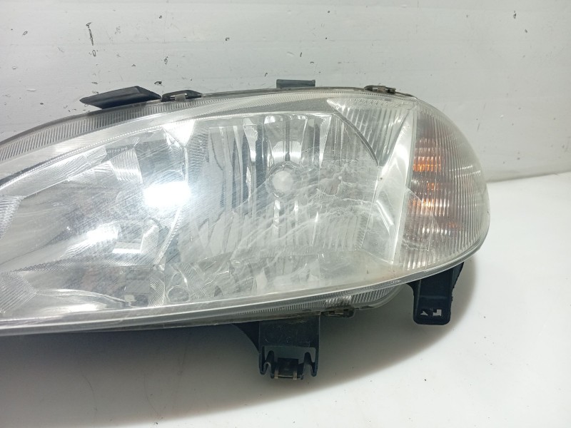 Recambio de faro izquierdo para renault megane i coupe fase 2 referencia OEM IAM 7701040687 7701047184 