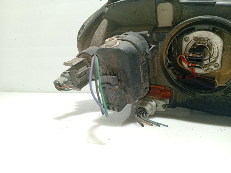 Recambio de faro izquierdo para renault megane i coupe fase 2 referencia OEM IAM 7701040687 7701047184 