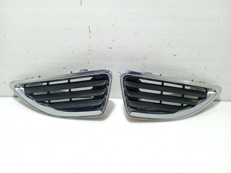 Recambio de rejilla delantera para renault megane i coupe fase 2 referencia OEM IAM 8200057386 8200057390 