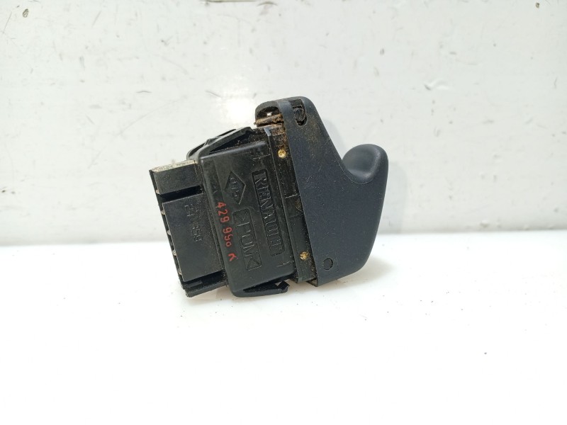 Recambio de mando elevalunas delantero derecho para renault megane i coupe fase 2 referencia OEM IAM 7700838101  