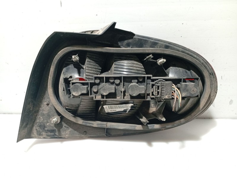 Recambio de piloto trasero izquierdo para renault megane i coupe fase 2 referencia OEM IAM 7701040608  