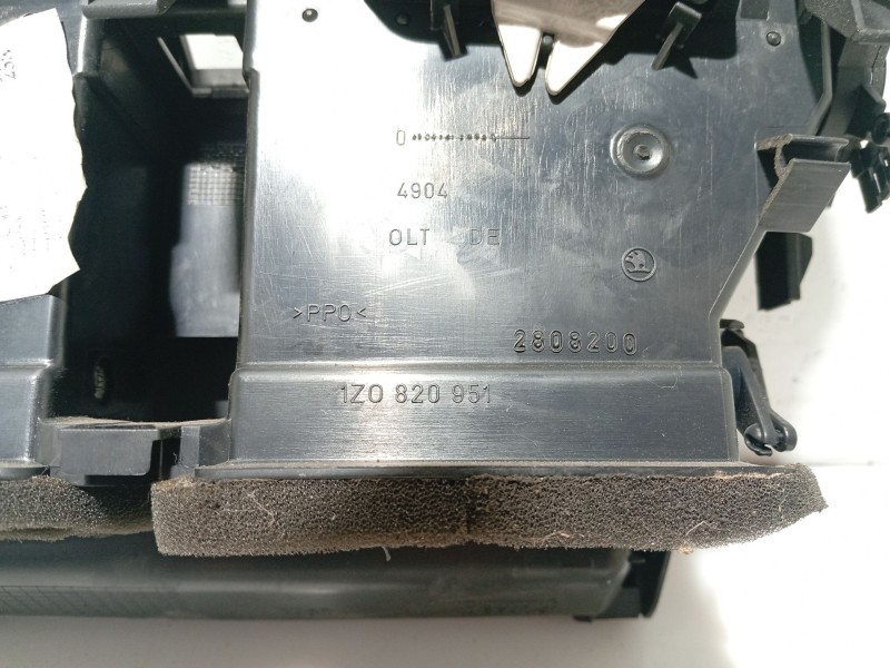 Recambio de moldura para skoda octavia ii (1z3) 1.9 tdi referencia OEM IAM 1Z0820951  