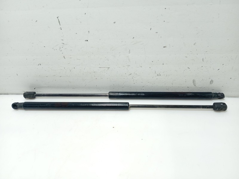 Recambio de amortiguadores maletero / porton para hyundai getz (tb) referencia OEM IAM 817701C000  