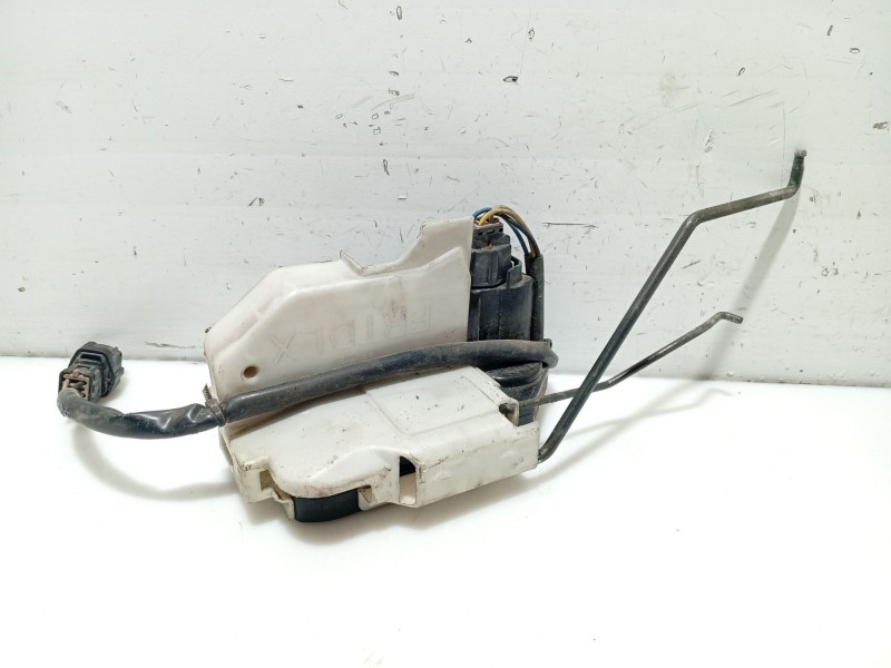 Recambio de cerradura puerta delantera izquierda para hyundai getz (tb) referencia OEM IAM 813101C010 813101C201 