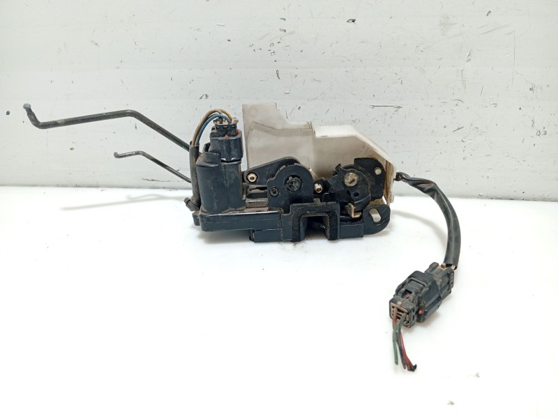 Recambio de cerradura puerta delantera izquierda para hyundai getz (tb) referencia OEM IAM 813101C010 813101C201 