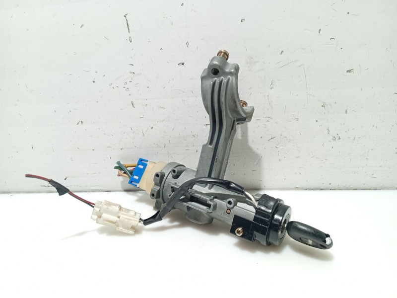 Recambio de juego bombines para hyundai getz (tb) referencia OEM IAM 8190017A40 819701CA00 819801CA00