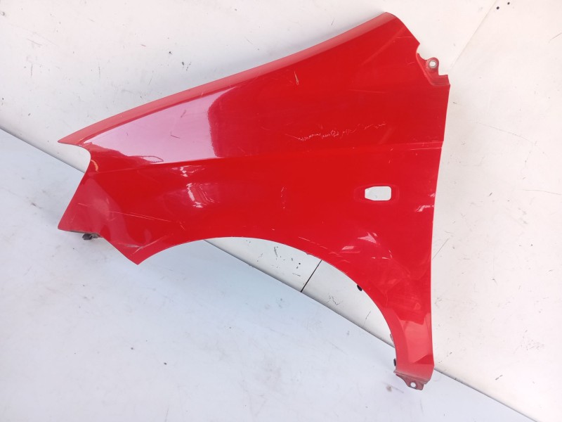 Recambio de aleta delantera izquierda para hyundai getz (tb) referencia OEM IAM 663111C350D  
